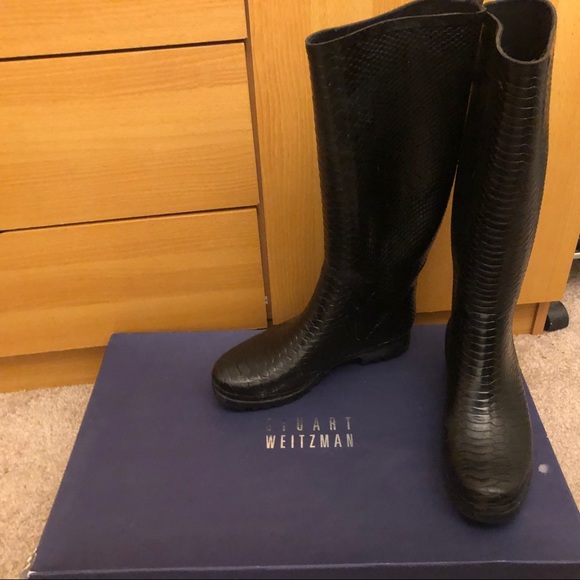 Stuart Weitzman AMAZONIA Snake Textured Tall Designer Rubber Rain Boots - Picture 7 of 8